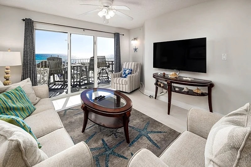 Gulf Dunes 215: Cozy 2 bedroom/2 bath with BONUS BUNK ROOM in Fort Walton Beach, Florida, United States — photo 3