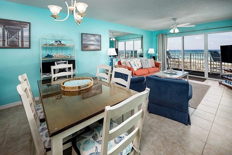 Gulf Dunes 208: Beautiful 2 bedroom condo, free beach chairs, tennis court in Fort Walton Beach, Florida, United States — photo 4