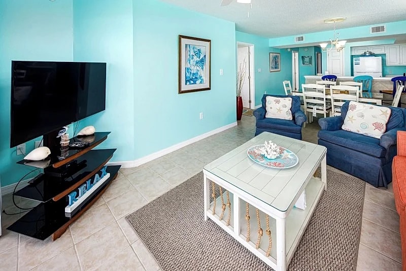 Gulf Dunes 208: Beautiful 2 bedroom condo, free beach chairs, tennis court in Fort Walton Beach, Florida, United States — photo 3
