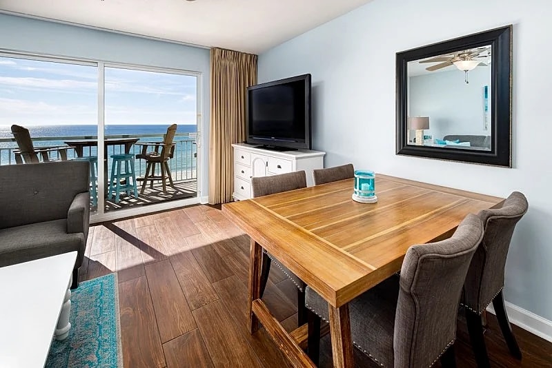 Pelican Isle 510: Two KINGS! Reserved parking, granite,stainless, 5 LED Tvs in Fort Walton Beach, Florida, United States — photo 4