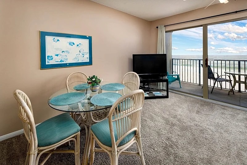 E.T.W 3004 - Wake Up To Amazing Beach Views. Free Beach Service Daily! in Fort Walton Beach, Florida, United States — photo 2