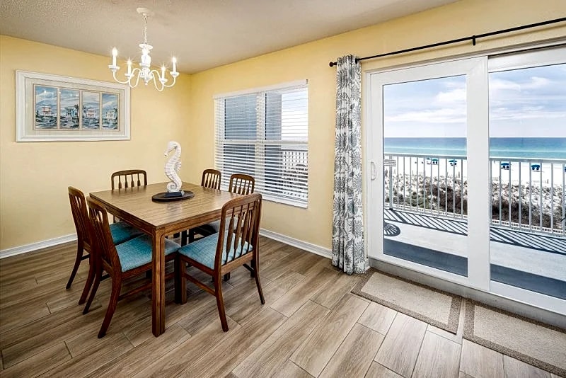 Islander 3006: Bright and cheery beach condo- WiFi,HDTV,FREE BEACH SERVICE in Fort Walton Beach, Florida, United States — photo 4