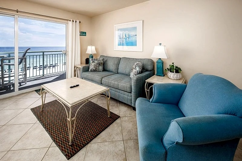 Pelican Isle 412: Have a splashing good time at the beach in this CONDO in Fort Walton Beach, Florida, United States — photo 2