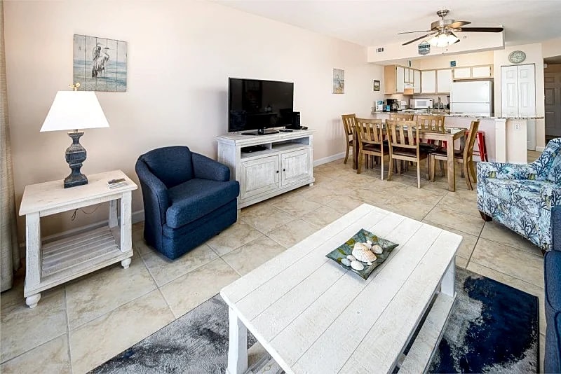 E.T.W. 3006: Rise and shine on beach time! Wake up to sunshine! Book now! in Fort Walton Beach, Florida, United States — photo 2