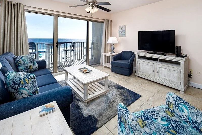 E.T.W. 3006: Rise and shine on beach time! Wake up to sunshine! Book now! in Fort Walton Beach, Florida, United States — photo 3