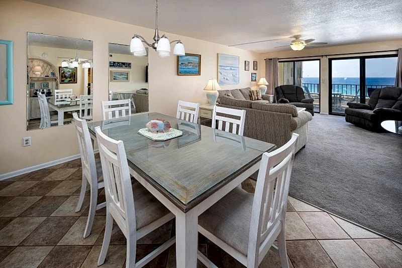 Surf Dweller 603: Very Large, Beach Front, 6th Floor, Free Beach Chairs! in Fort Walton Beach, Florida, United States — photo 5