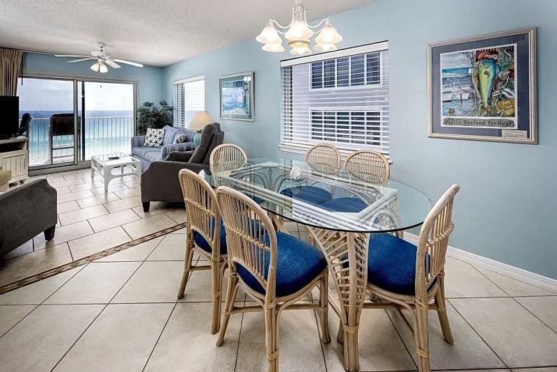 Summerlin 505 - Exquisite Waterfront, Corner Unit, Free Golf, Free Bch Chairs in Fort Walton Beach, Florida, United States — photo 4