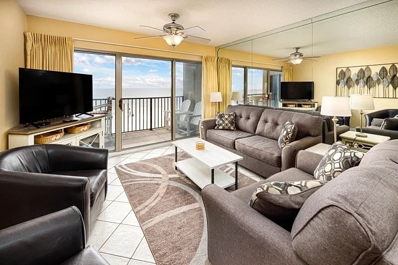 ETW 3002- Spacious beach condo- full kitchen, w/d, balcony, pool, BBQ in Fort Walton Beach, Florida, United States — photo 3