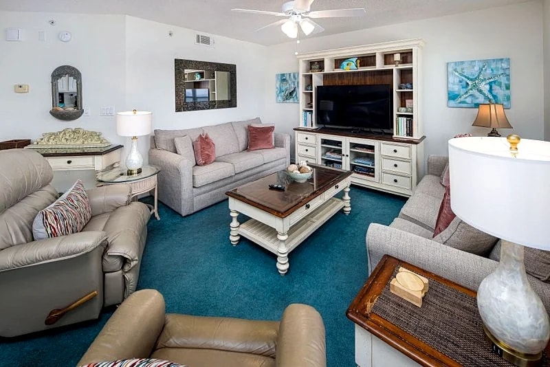 Islander 5009: All the Luxuries of Home - Wifi, Free Beach Chairs, Keyless in Fort Walton Beach, Florida, United States — photo 4
