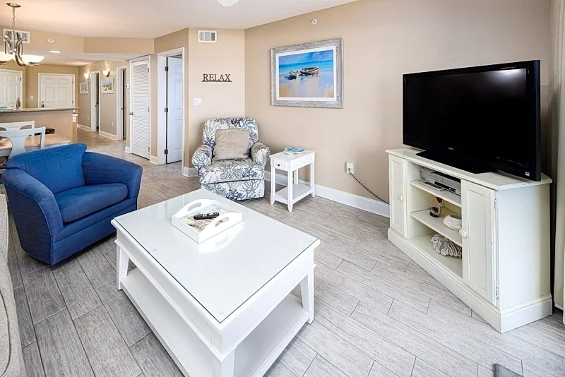 Summerlin 103: High-End furnishing -bistro patio set - beach service & more!* in Fort Walton Beach, Florida, United States — photo 2