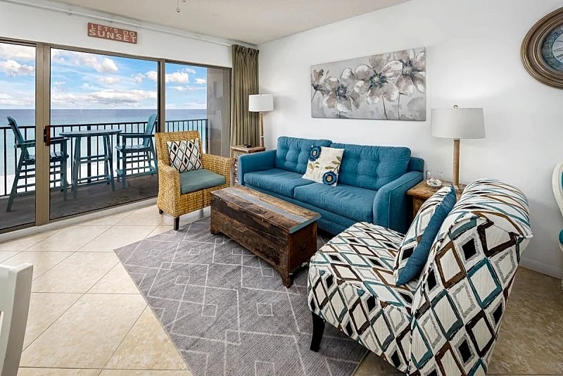 ETW 4004: beach front, sleeps 6, amazing views, FREE BEACH SERVICE, KEYLESS