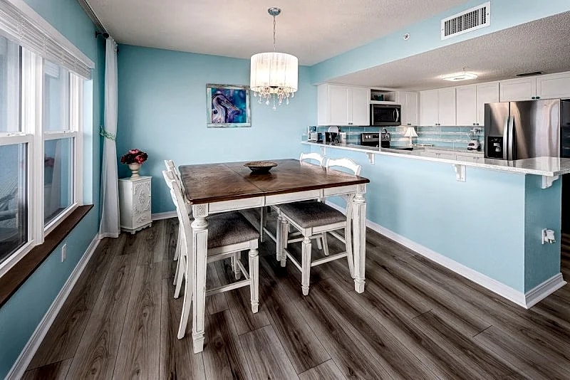 Islander 2002: Professionally decorated beach front 2BR, WIFI,LCDTV in Fort Walton Beach, Florida, United States — photo 5