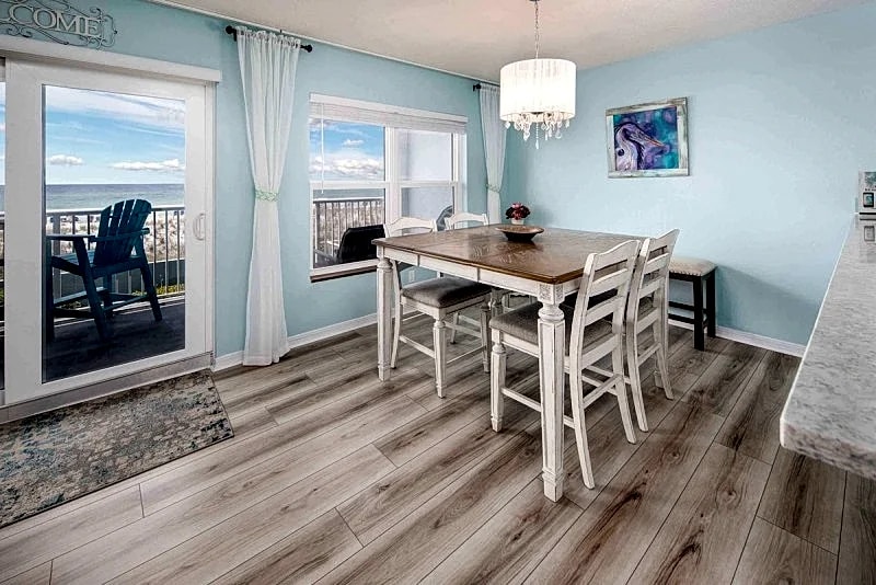 Islander 2002: Professionally decorated beach front 2BR, WIFI,LCDTV in Fort Walton Beach, Florida, United States — photo 4