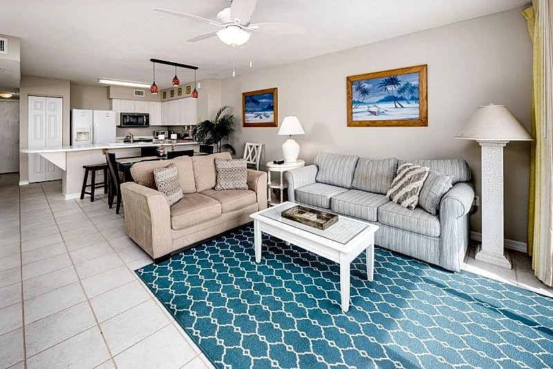 Island Princess 202: Impressive Beachfront Condo, WIFI, BEACH SVC, KEYLESS in Fort Walton Beach, Florida, United States — photo 2