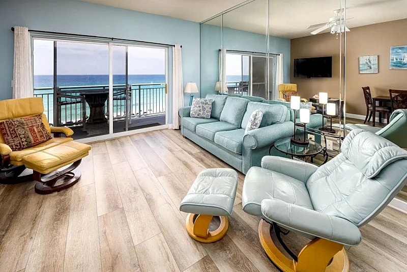 Pelican Isle 610: Lovely top floor condo, panoramic views, free beach service in Fort Walton Beach, Florida, United States — photo 3