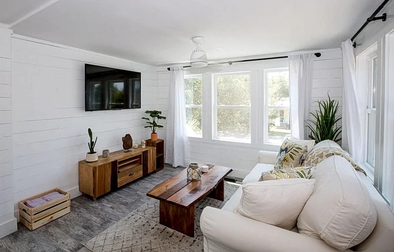 Casa Malibu - 3 Bed - 2 Bath - 1 Block from the Beach - Sleeps 8 in Folly Beach, South Carolina, United States — photo 4