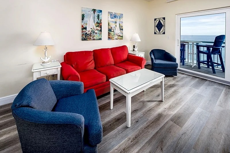 Pelican Isle 613: Beach front, top floor, corner unit. Free parking, WiFi in Fort Walton Beach, Florida, United States — photo 5