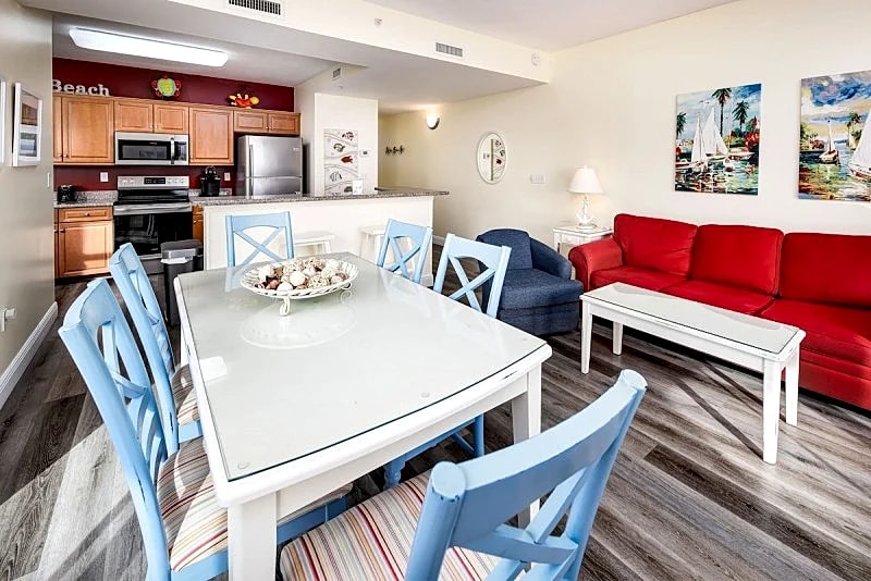 Pelican Isle 613: Beach front, top floor, corner unit. Free parking, WiFi in Fort Walton Beach, Florida, United States — photo 4