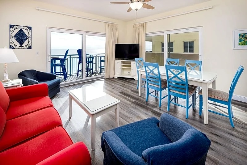 Pelican Isle 613: Beach front, top floor, corner unit. Free parking, WiFi in Fort Walton Beach, Florida, United States — photo 2