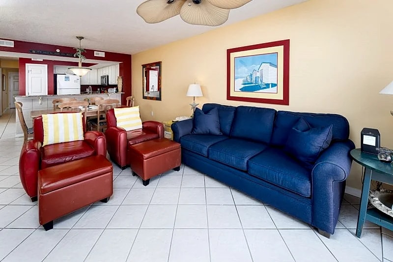 Gulf Dunes 316: Beautiful beach front condo, tennis, pool, FREE beach chairs in Fort Walton Beach, Florida, United States — photo 3