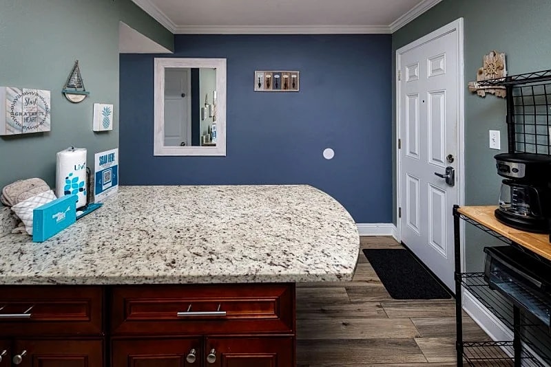 IBR 503: Updated Gulf Front Condo- Pool, Balcony, Free Beach Service & more! in Fort Walton Beach, Florida, United States — photo 3