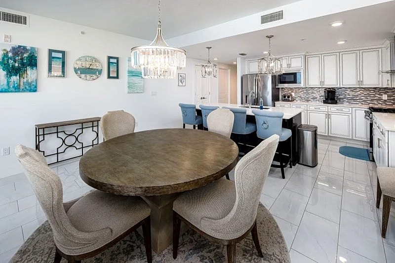 Blu 306: Beautiful beach front upscale unit with FREE beach service and WIFI! in Fort Walton Beach, Florida, United States — photo 5