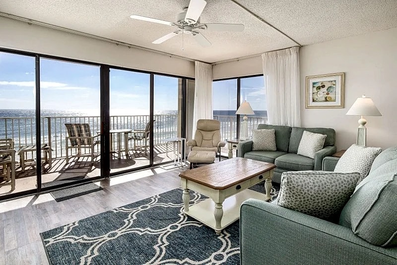 Gulfside 503: Corner condo with beachy décor, free beach service, great views in Fort Walton Beach, Florida, United States — photo 2