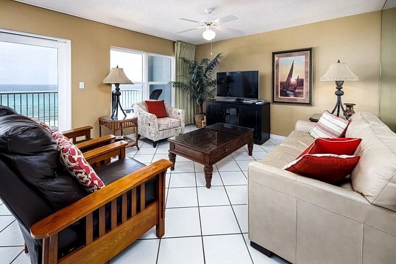Islander 7008:Your next TOP FLOOR condo is RIGHT HERE! Free Beach Service! in Fort Walton Beach, Florida, United States — photo 2