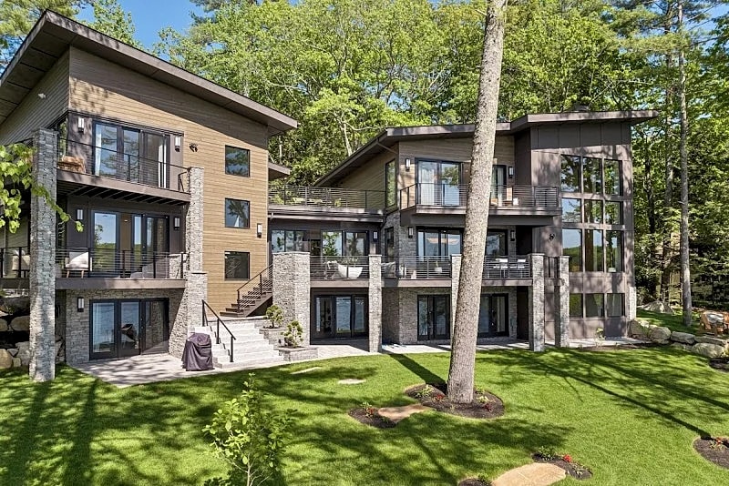 Luxury Winnipesaukee Home with 176 Ft Frontage Sleeps 17