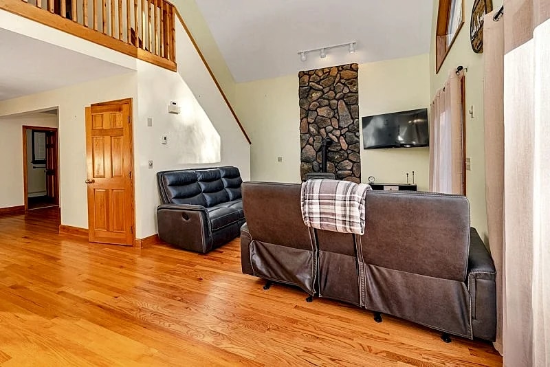 Suissevale on Winnipesaukee Home For 11 in Moultonborough, New Hampshire, United States — photo 5