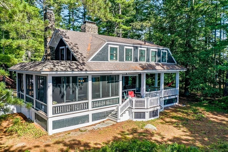 Classic Winnipesaukee Lake House on a Point with 350 ft of Shorefront in Moultonborough, New Hampshire, United States — photo 2