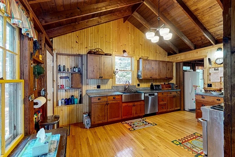 Classic Winnipesaukee Lake House on a Point with 350 ft of Shorefront in Moultonborough, New Hampshire, United States — photo 3