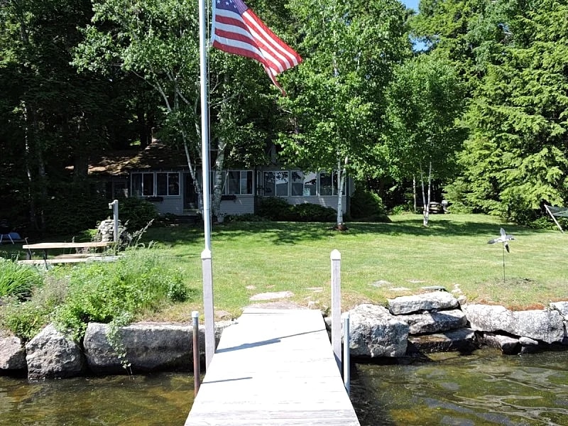 Quintessential Winnipesaukee Lake Cottage Sleeps 8 with Views and Dock in Moultonborough, New Hampshire, United States — photo 3