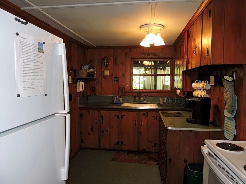 Quintessential Winnipesaukee Lake Cottage Sleeps 8 with Views and Dock in Moultonborough, New Hampshire, United States — photo 5