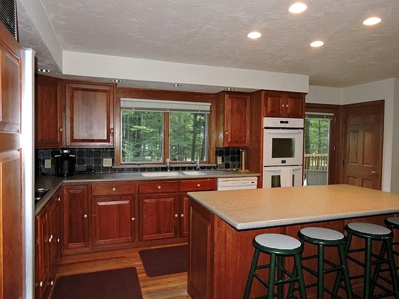 Large Suissevale on Winnipesaukee Home Just A 2 Minute Walk To The Beach in Moultonborough, New Hampshire, United States — photo 4