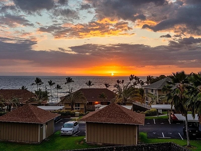 Alii Cove KK4 in beautiful Historic Kailua Village in North Kona, Hawaii, United States — photo 5