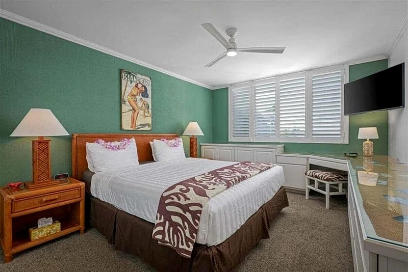 Hale Kona Kai 312 - Absolute Oceanfront Condo with wraparound lanai in North Kona, Hawaii, United States — photo 4
