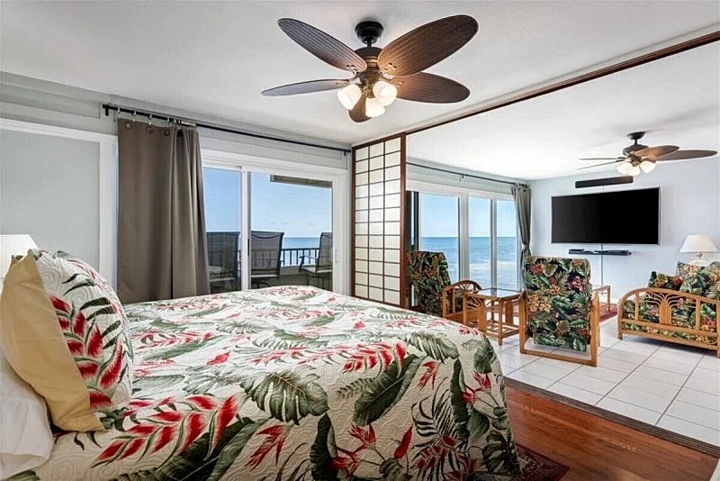 Banyan Tree 203 - Peaceful oceanfront Kona condo in North Kona, Hawaii, United States — photo 5