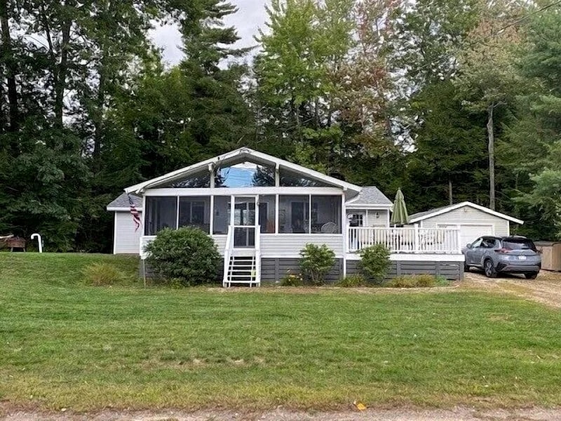 3 Bedroom Home is less than a 2 minute walk to Far Echo Harbor Beach in Moultonborough, New Hampshire, United States — photo 3