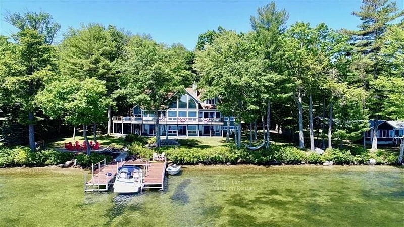 Luxury Waterfront Home in Windermere Estates