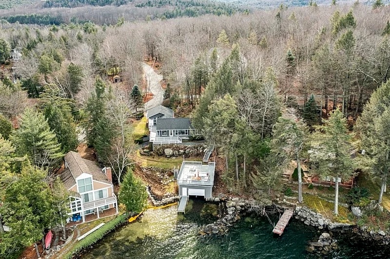 Hard to Find Winnipesaukee WF 24ft Dock in Alton, New Hampshire, United States — photo 3