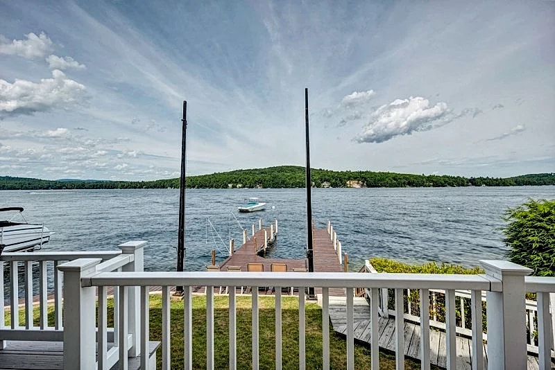 Winnipesaukee Waterfront On Meredith Bay with U Shaped Dock Sleeps 12 in Meredith, New Hampshire, United States — photo 2