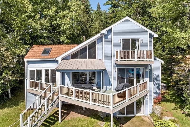 Shoreside Bliss on Lake Winnipesaukee Contemporary Gem Breathtaking Views in Moultonborough, New Hampshire, United States — photo 3