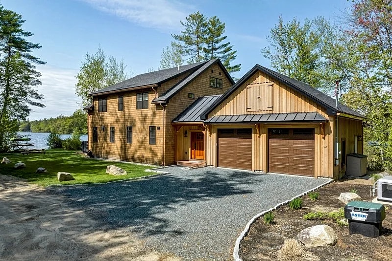 Beautiful New Braun Bay Home on Lake Winnipesaukee Sleeping 8 With Dock in Moultonborough, New Hampshire, United States — photo 2