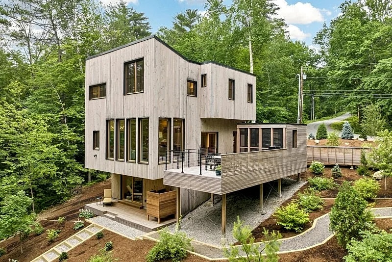 NH Home Magazine Award Winning Meredith Rental on Lake Waukewan sleeps 10