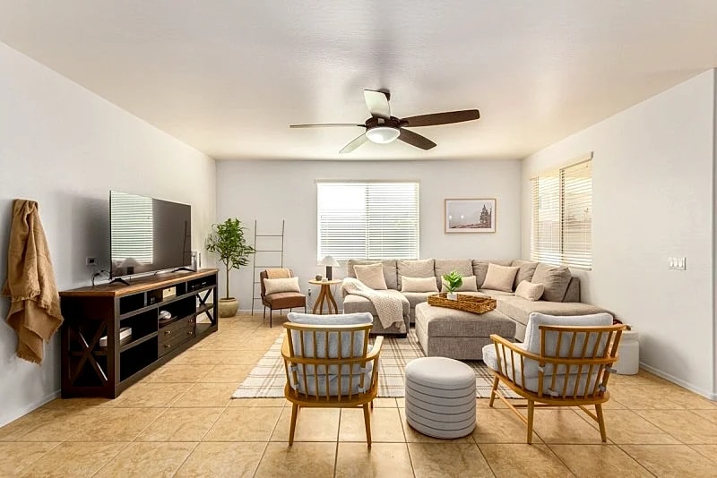 Modern Queen Creek Home W/ Fire Pit! Dog Friendly! in Queen Creek, Arizona, United States — photo 3