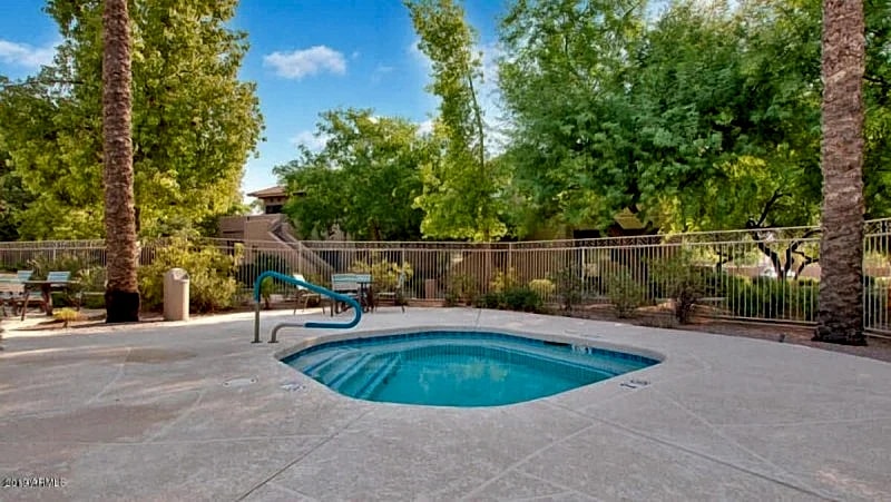 Luxury Condo! 2 Master Suites! Close to Everything in Chandler, Arizona, United States — photo 5