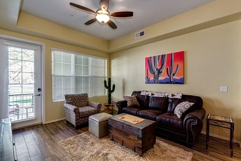 SPECTACULAR Ground Floor Condo Facing gorgeous COURTYARD! in Surprise, Arizona, United States — photo 2