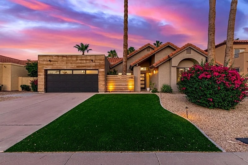 Spectacular! Putting Green, and Covered Outdoor Living! in Santan, Arizona, United States — photo 3