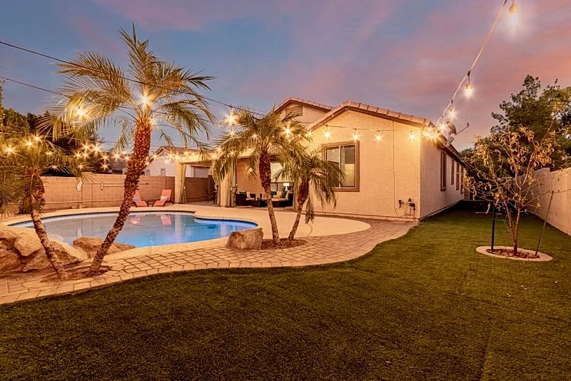 Heated Pool! 2 King Rooms! Sleeps 8! in Mesa, Arizona, United States — photo 2